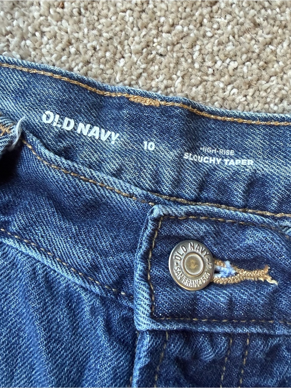 Old Navy High Rise Jeans - Picture 3 of 4
